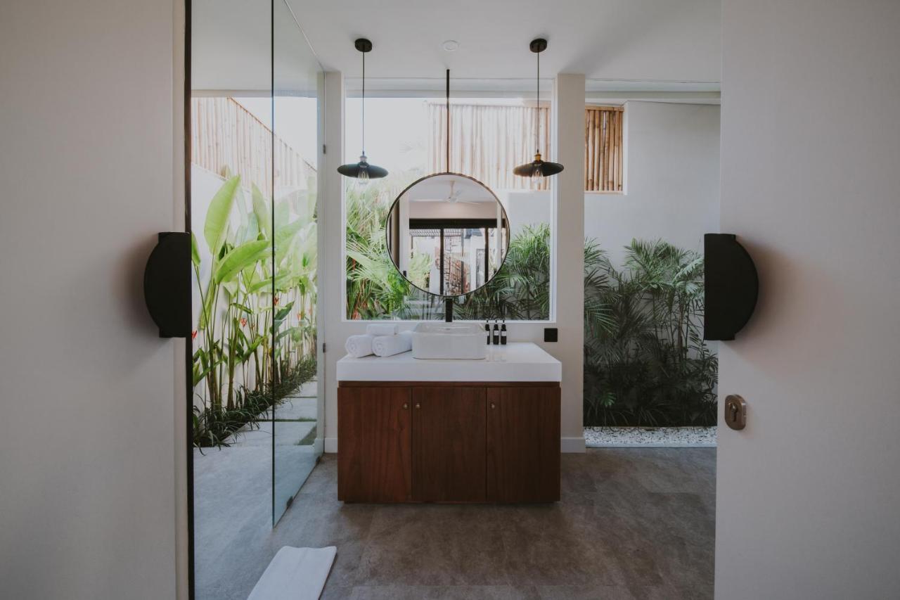 New 4 Bedroom 5 Min Walk To Berawa Beach Enclosed Livng Canggu Екстериор снимка