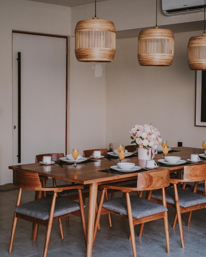 New 4 Bedroom 5 Min Walk To Berawa Beach Enclosed Livng Canggu Екстериор снимка
